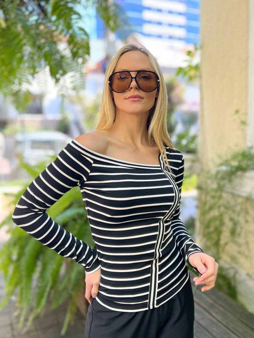 Blusa Assimétrica Listra