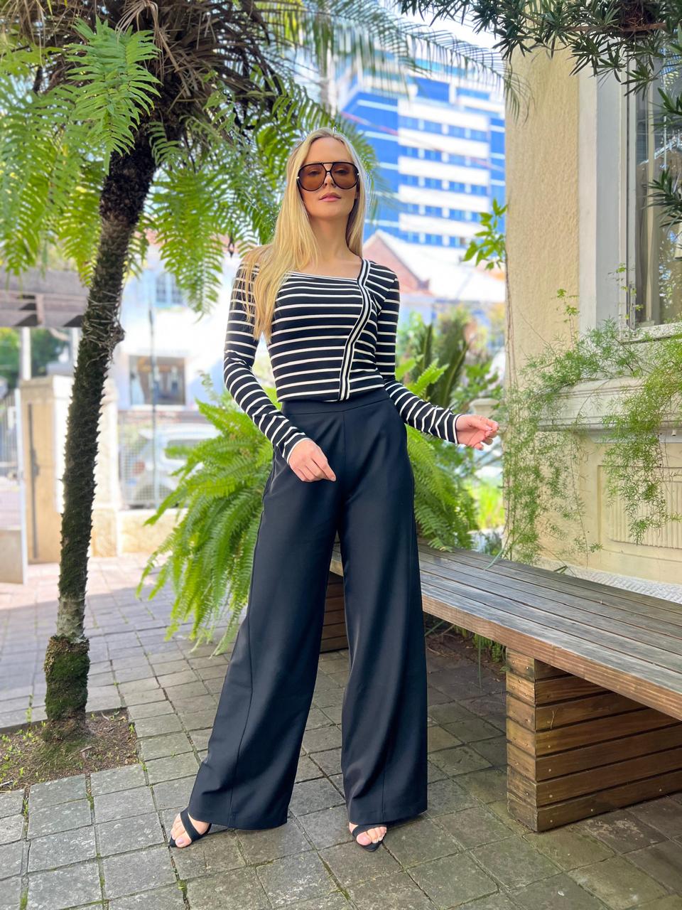 Blusa Assimétrica Listra