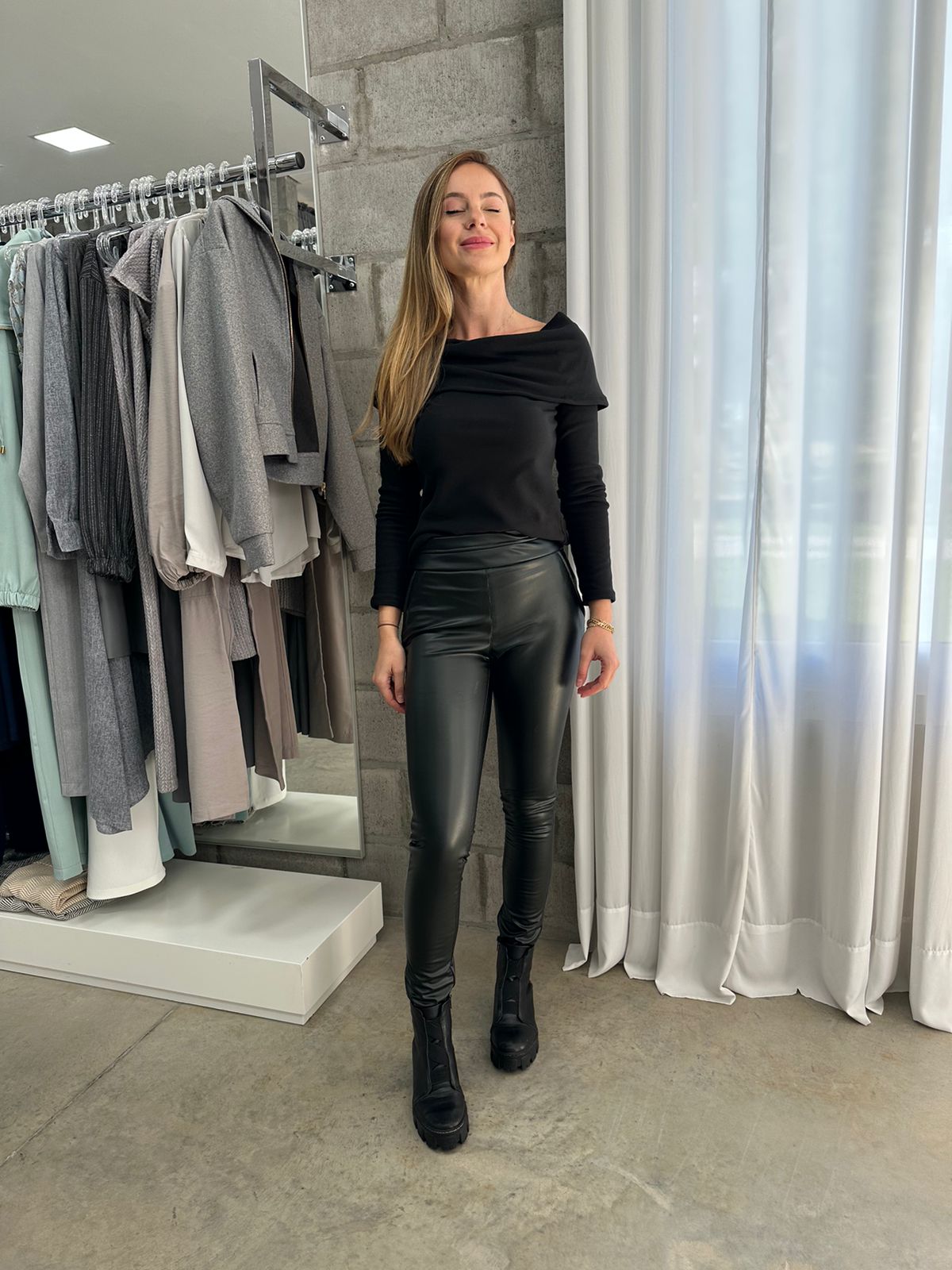 Skinny Couro Suede