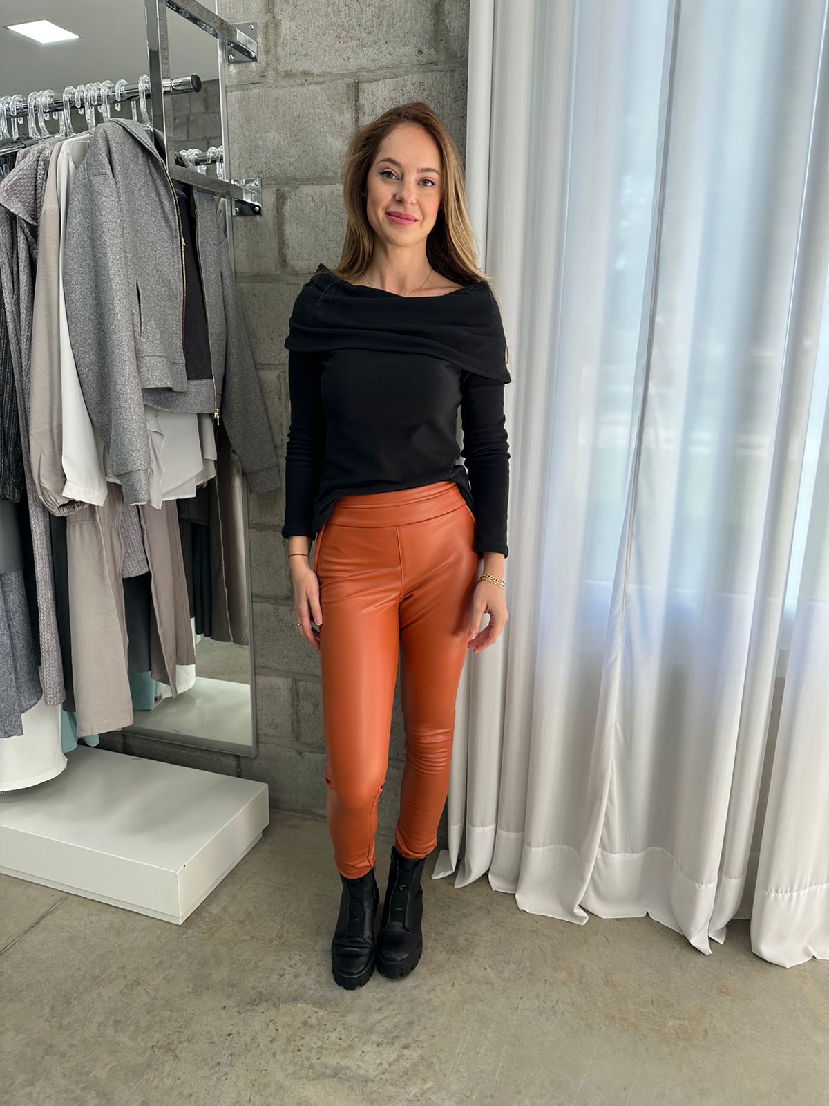 Skinny Couro Suede